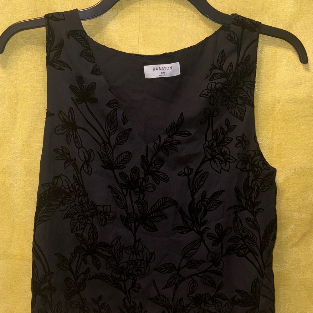 Aritzia Babaton Black Floral Velvet Burnout Crop Top